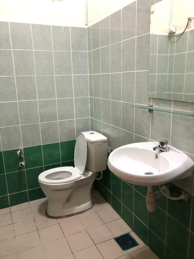 קמפונג קואלה בסוט Magnolia 1 Homestay מראה חיצוני תמונה